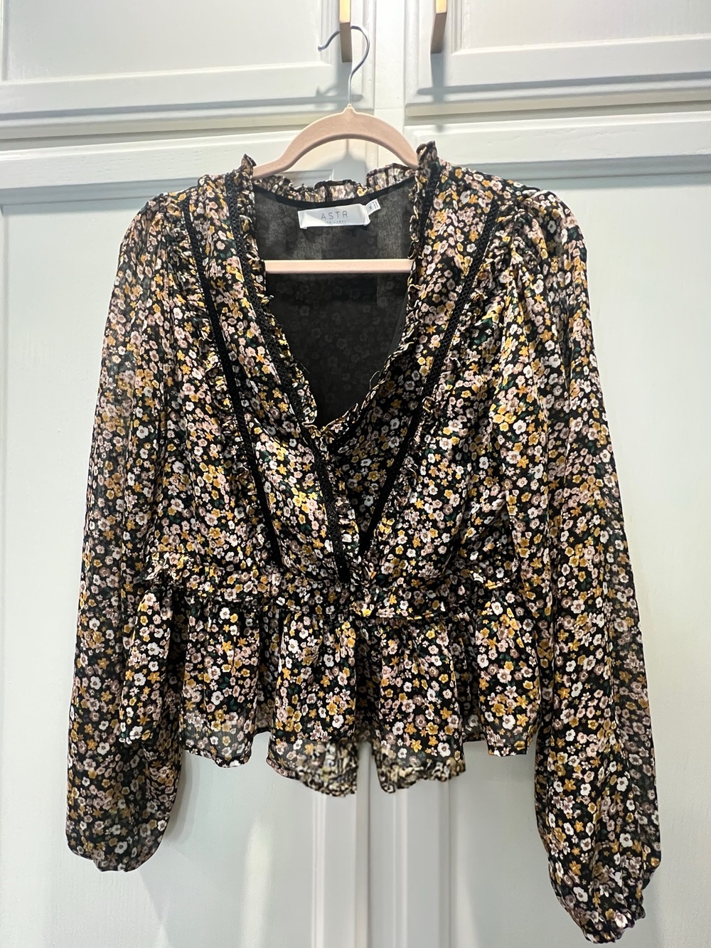 ASTR Black Floral V-Neck Peplum Blouse with Yellow & Pink Accents. Size M